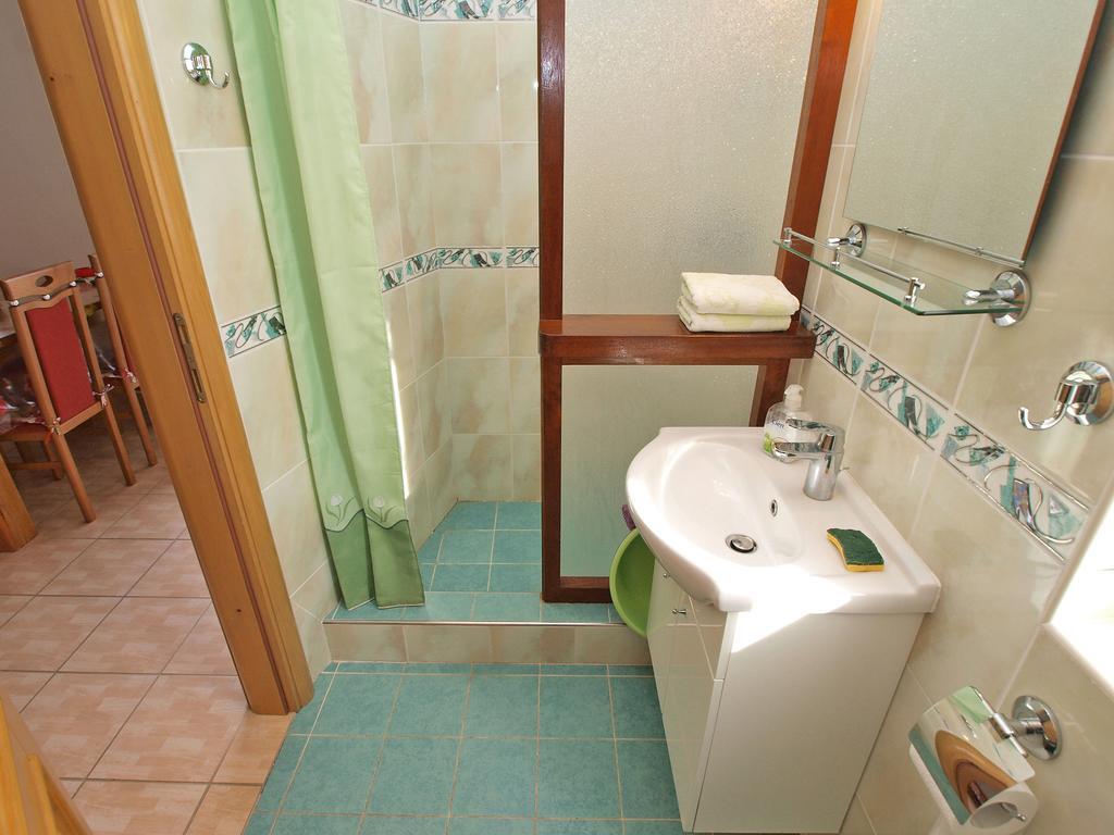 Apartments By The Sea 750 Pjescana Uvala Bagian luar foto