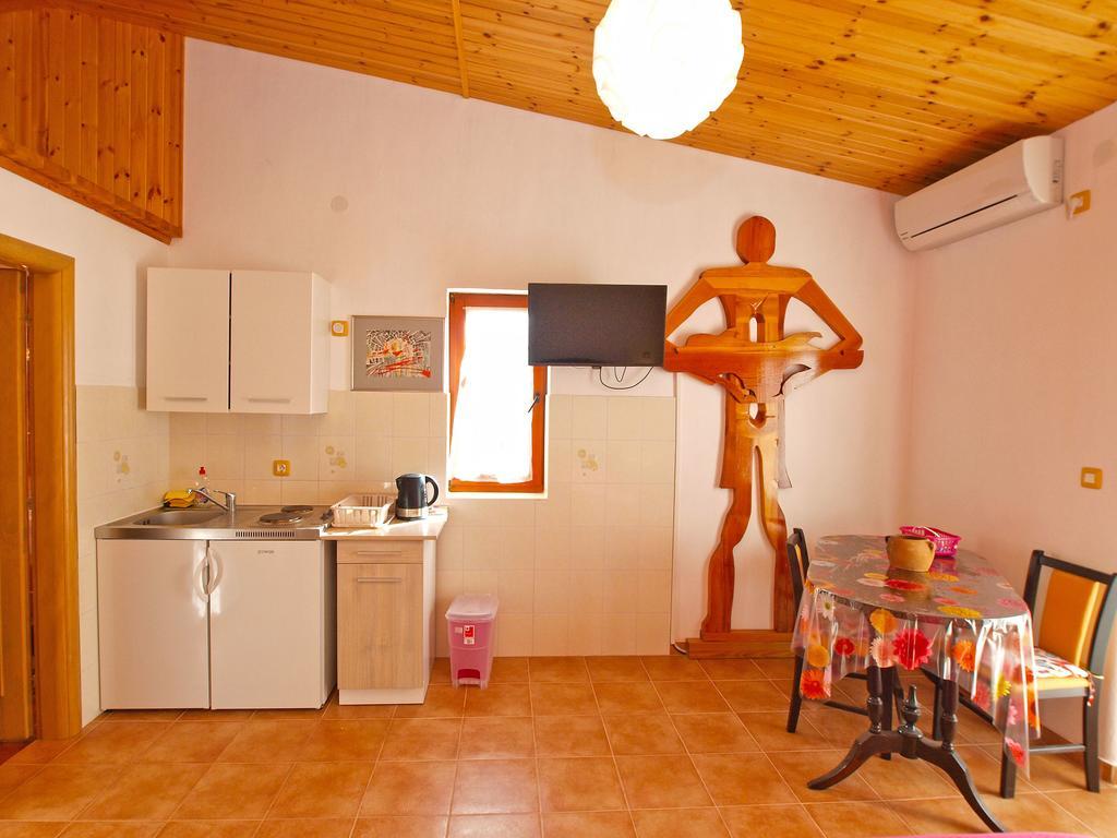 Apartments By The Sea 750 Pjescana Uvala Bagian luar foto