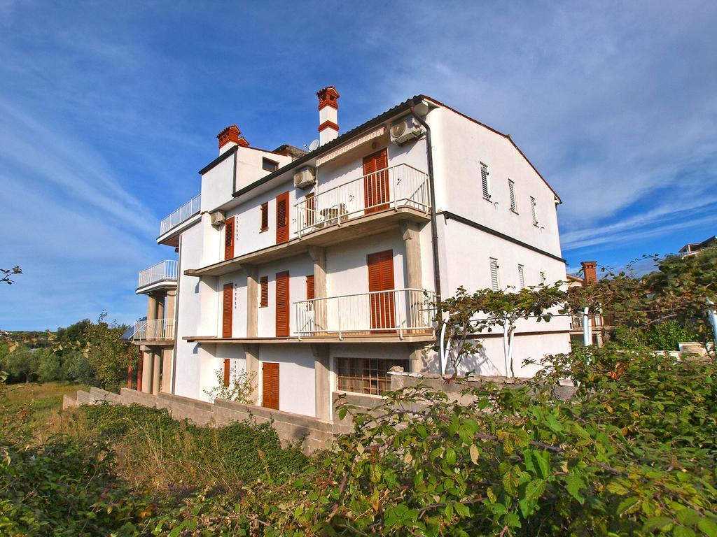 Apartments By The Sea 750 Pjescana Uvala Bagian luar foto