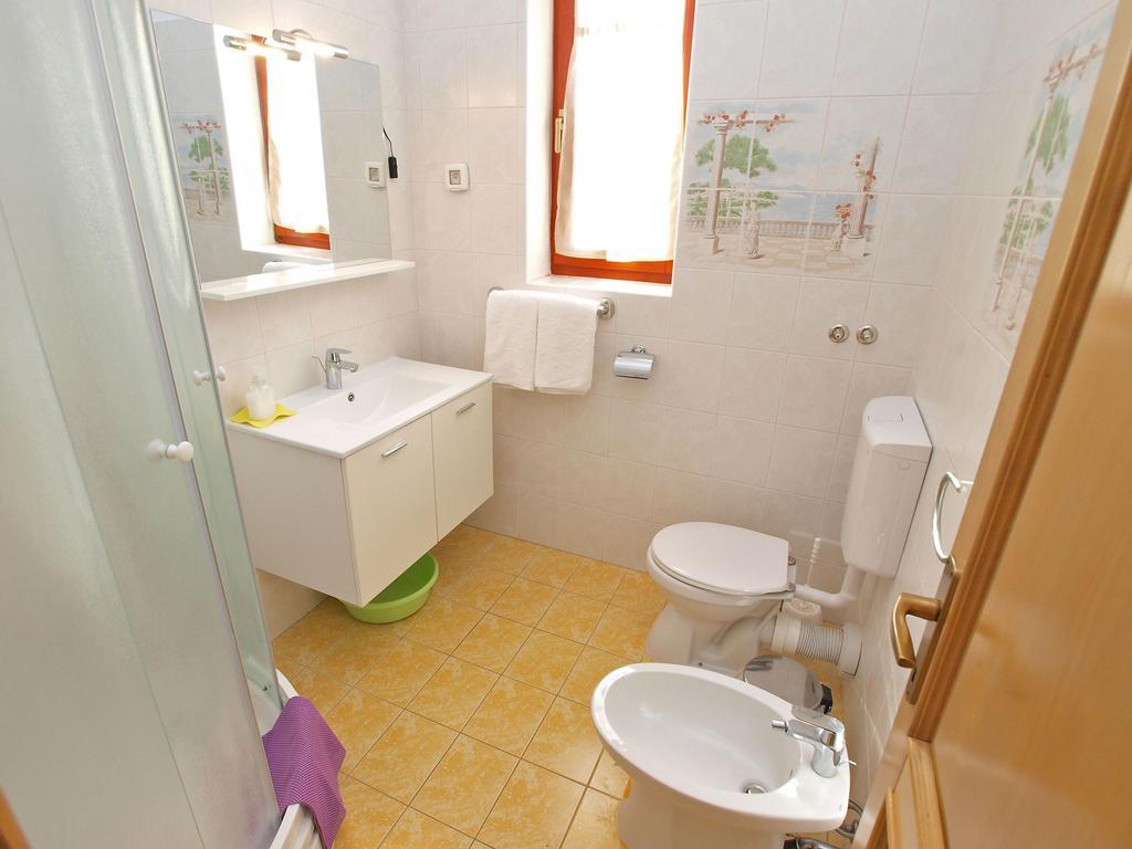 Apartments By The Sea 750 Pjescana Uvala Bagian luar foto