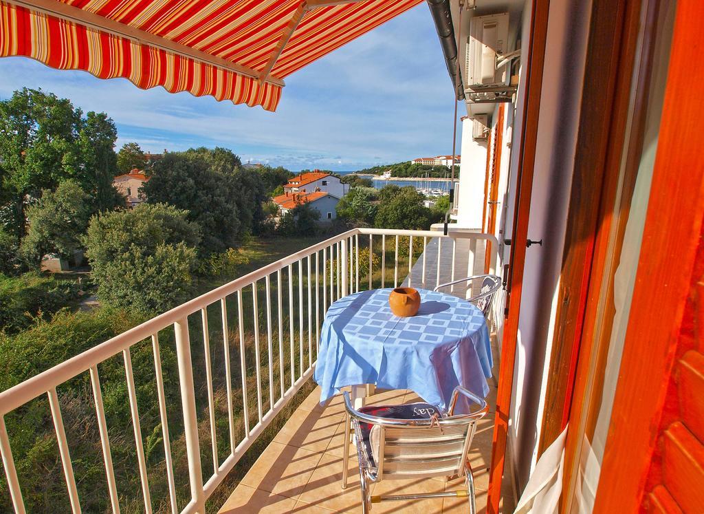 Apartments By The Sea 750 Pjescana Uvala Bagian luar foto