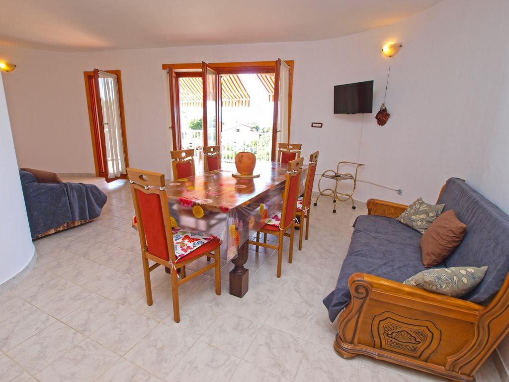 Apartments By The Sea 750 Pjescana Uvala Bagian luar foto