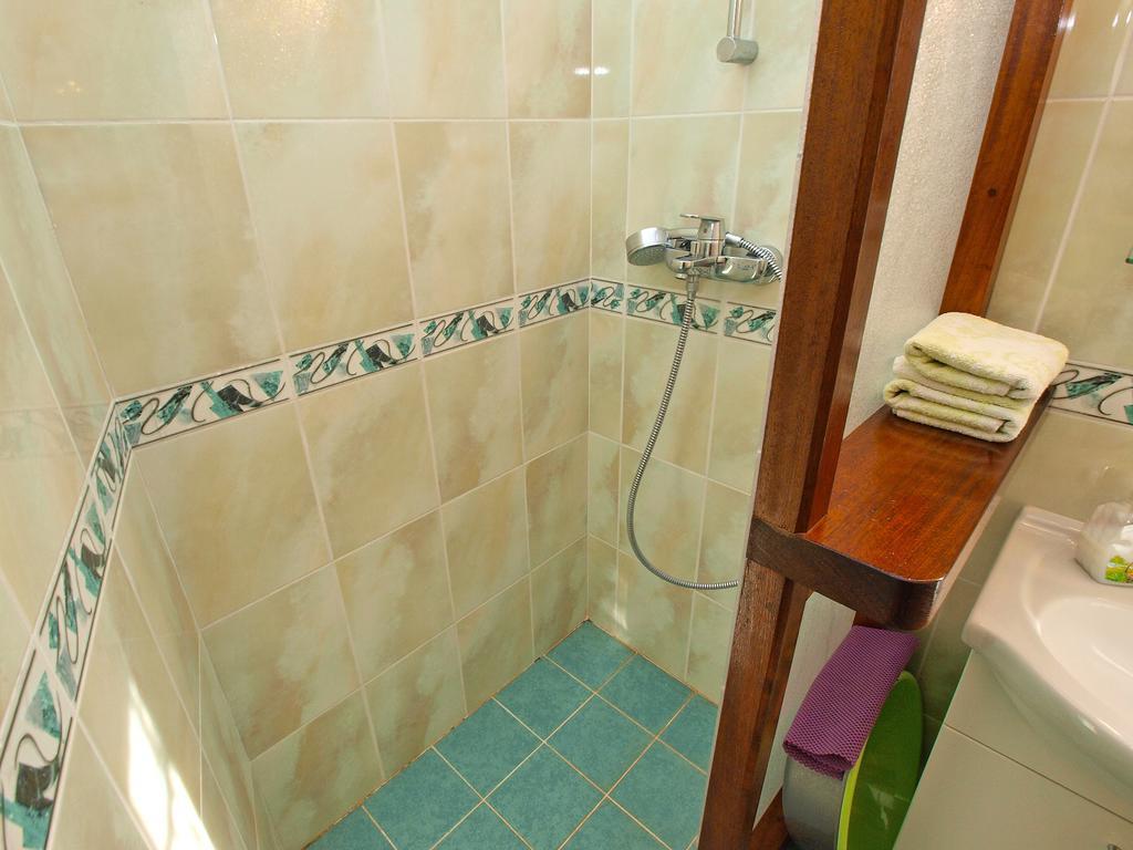 Apartments By The Sea 750 Pjescana Uvala Bagian luar foto