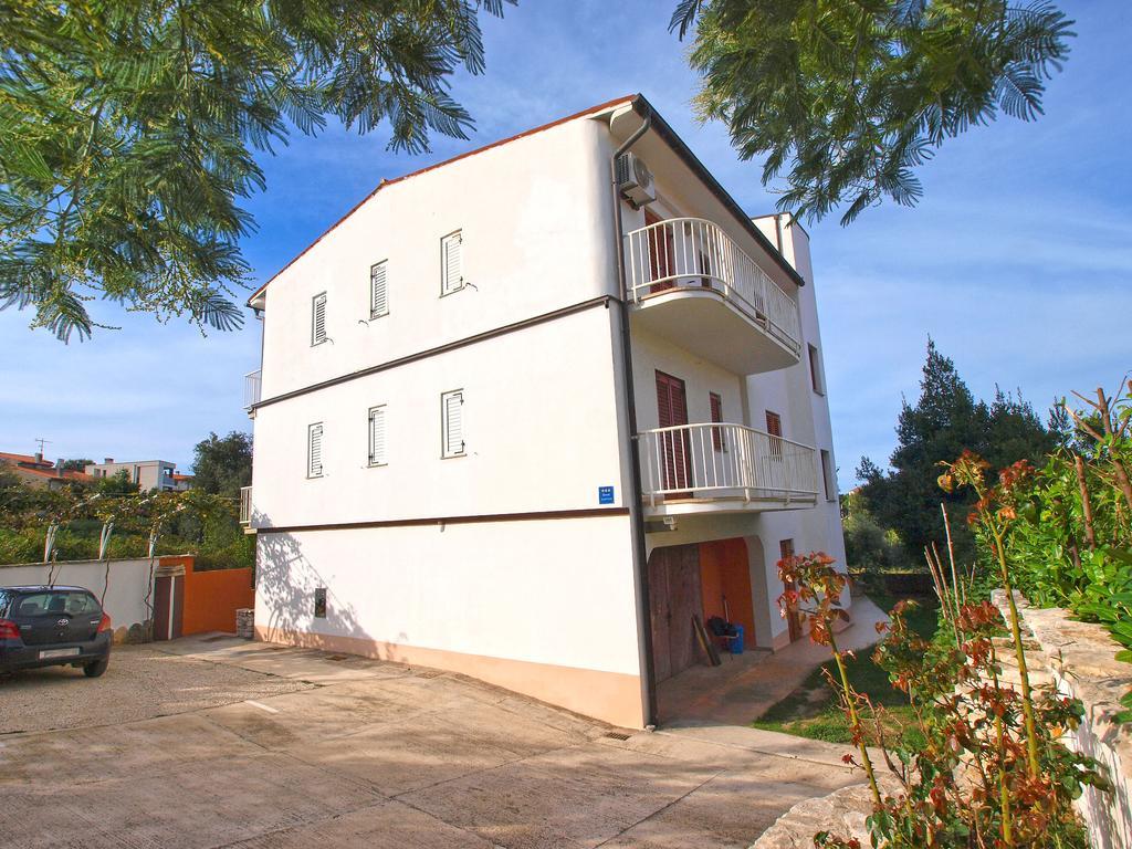 Apartments By The Sea 750 Pjescana Uvala Bagian luar foto