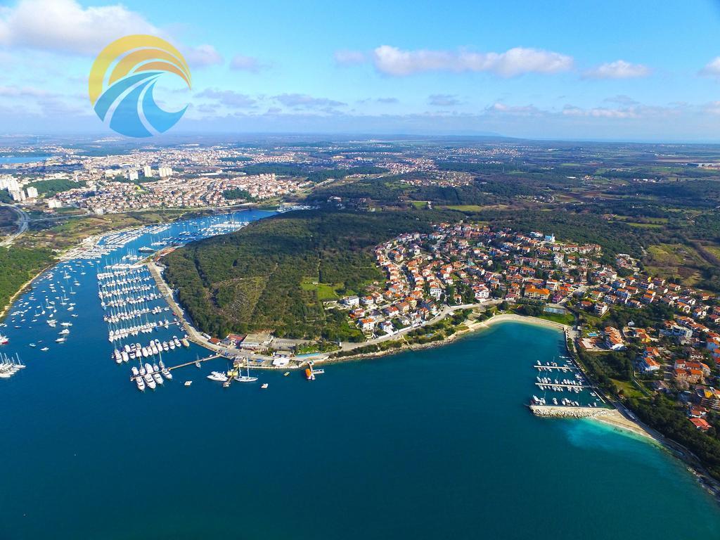 Apartments By The Sea 750 Pjescana Uvala Bagian luar foto