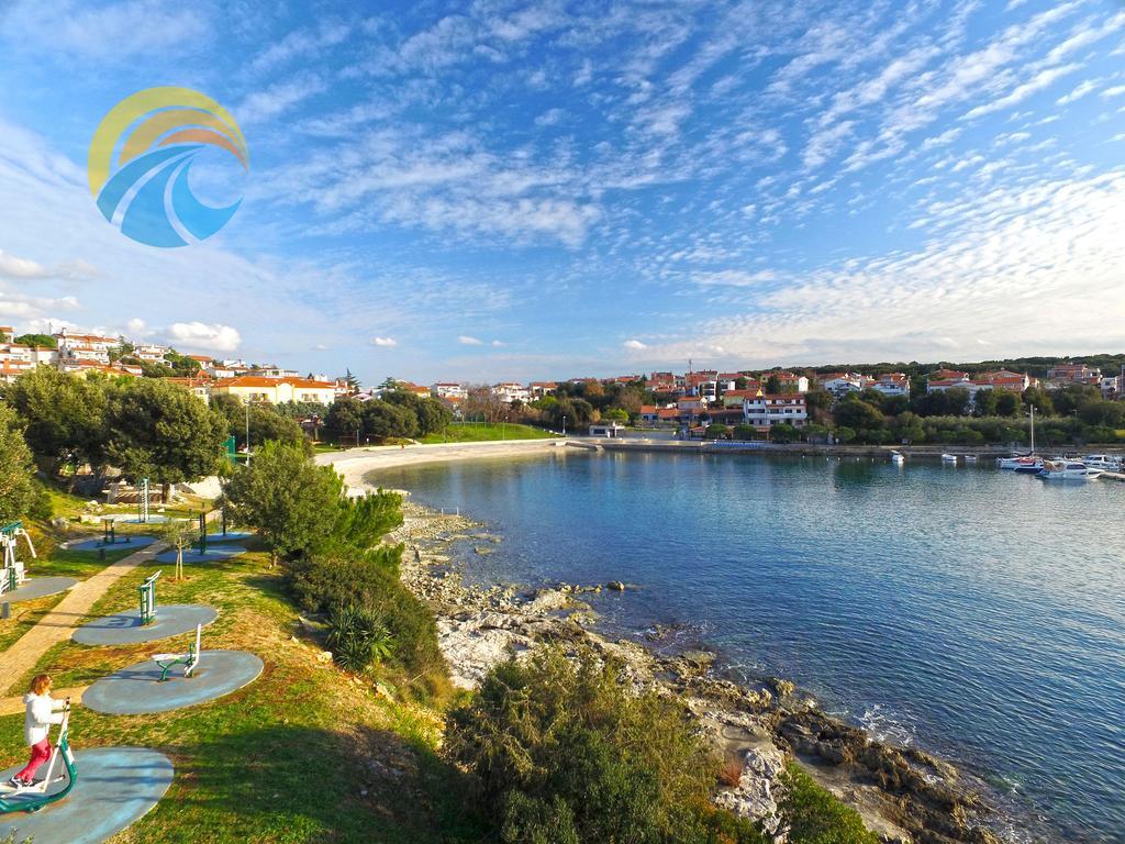Apartments By The Sea 750 Pjescana Uvala Bagian luar foto